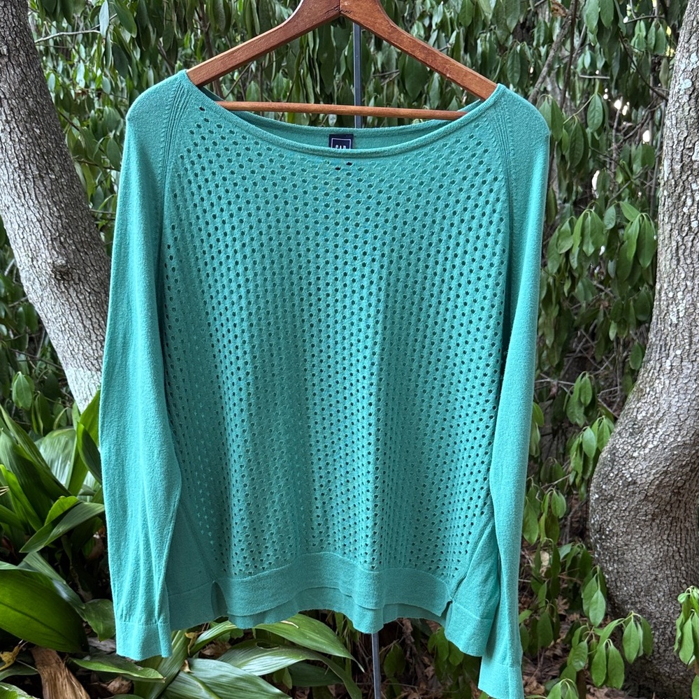 GAP Lightweight Green Sweater